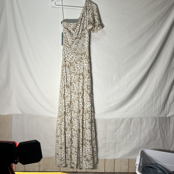 NWT Show Me Your Mumu White Lover's Lace Portia One Shoulder Maxi Dress Small - Picture 4 of 15
